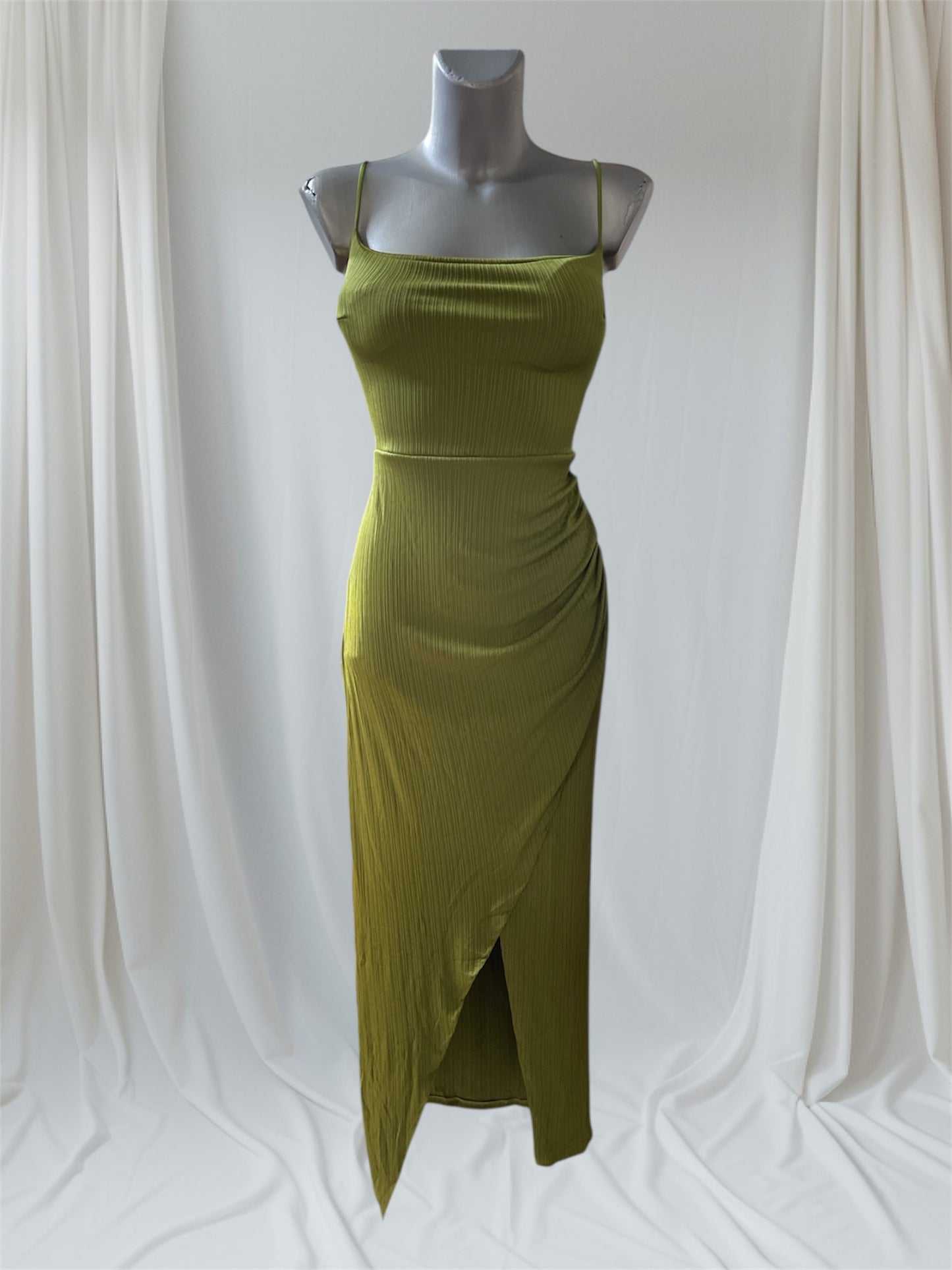 Robe Nelsia